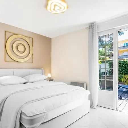 Le Charme Bleu D'azur